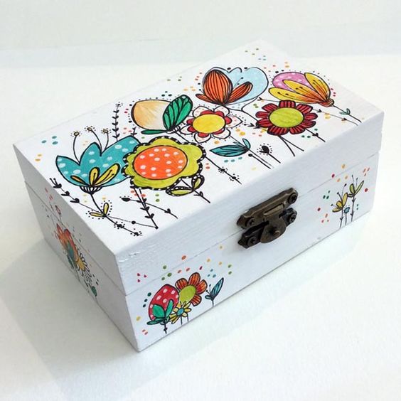 Créez Votre Boîte à Bijoux Personnalisée avec du DIY et du Décopatch -  Personnaliser votre boîte à bijoux avec du DIY pour libérer votre  créativité
